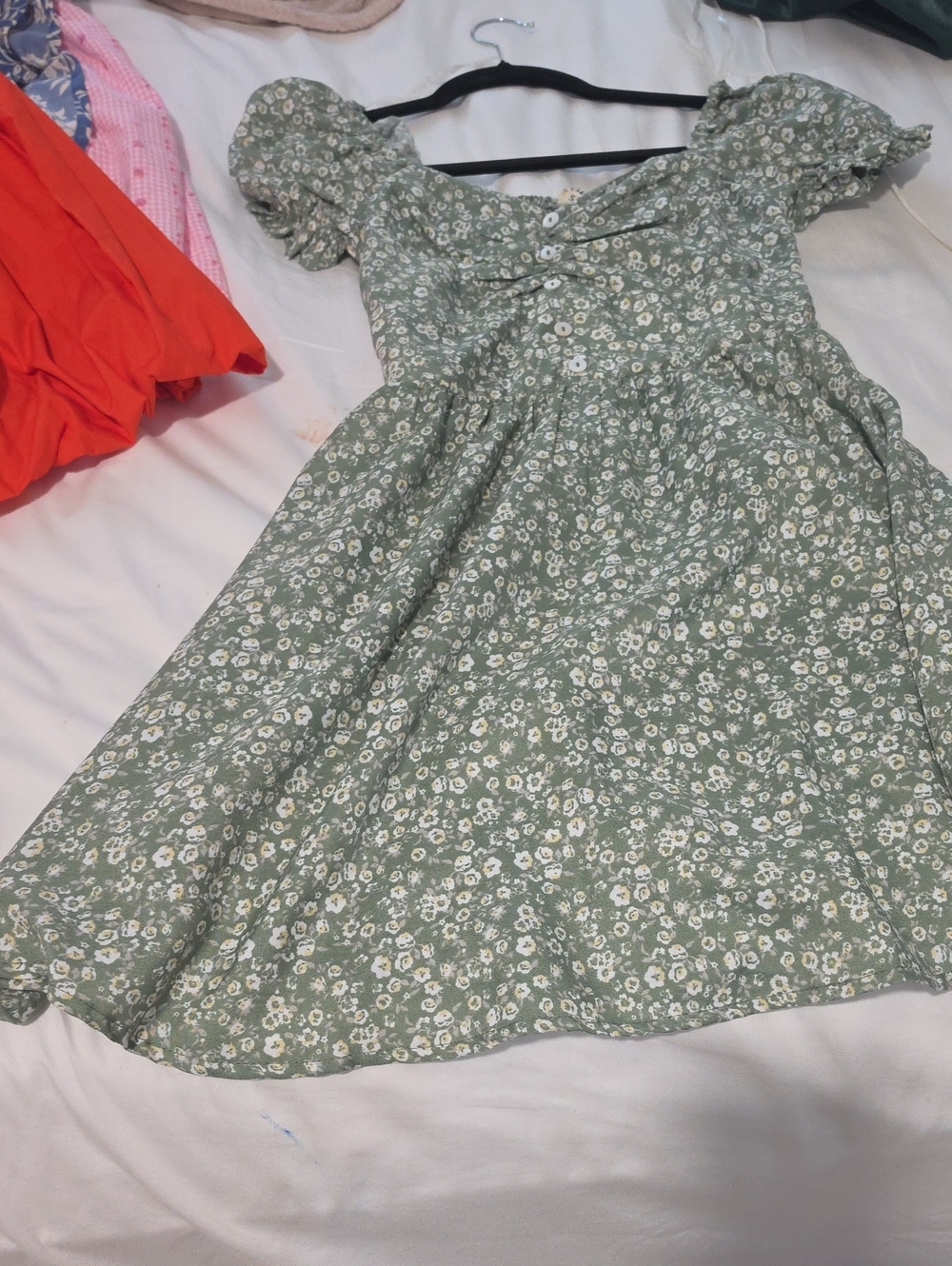 Blush Green Floral Puff-Sleeve Dress